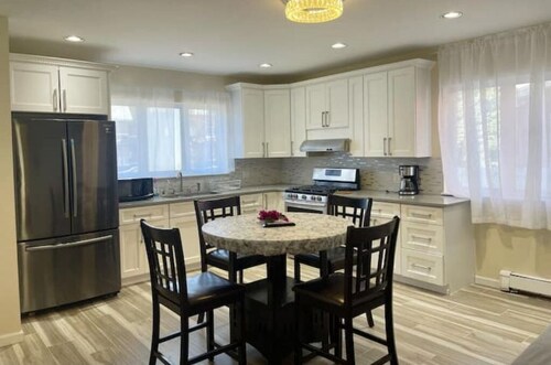 Entire 2BR sunlit apartment