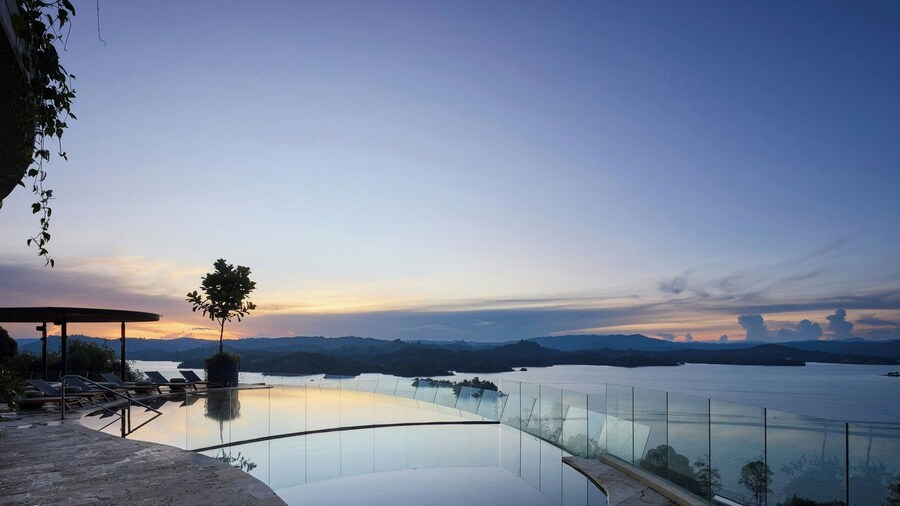 The Brown, Guatape, Autograph Collection