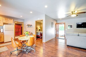 Interior - Murphysboro Retreat w/ Deck Near Kinkaid Lake! (Murphysboro)