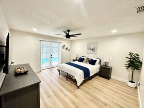 3 bedrooms, iron/ironing board, travel cot, free WiFi - Heated Pool•No Resort Fees•Disney Area•Sleeps 8 (Kissimmee)