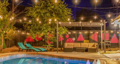 Beachcity 4BRs home amazing pool 12 Beds*Dickinson