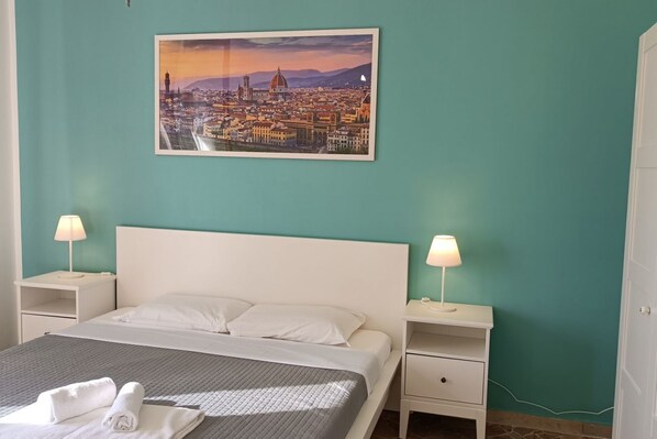 2 bedrooms, WiFi, bed sheets