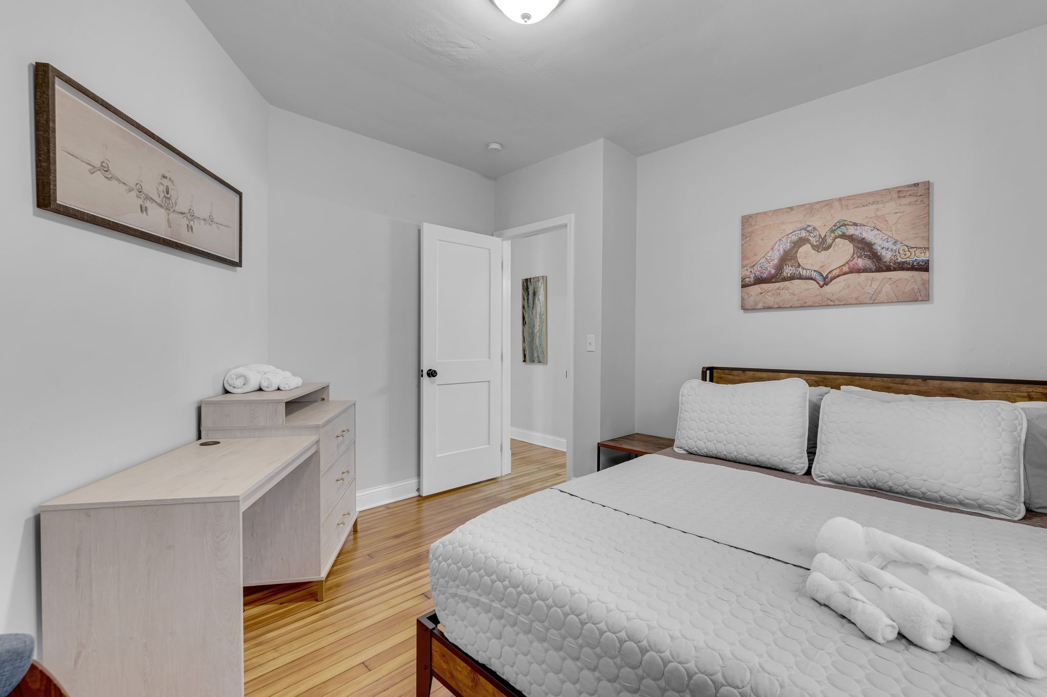 1 bedroom, desk, iron/ironing board, WiFi (free)