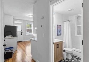 Bathroom - Charming & Modern St. Louis Retreat in Benton Park (St. Louis)