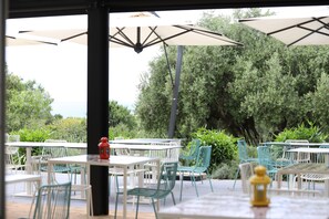 Dinner served, Italian cuisine, ocean views  - Tenuta Bellelli (Castellabate)