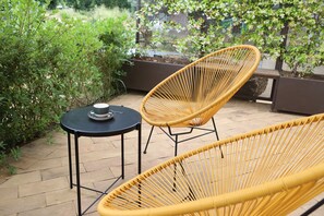 Chambre Triple Design, terrasse, rez-de-chaussée | Terrasse/Patio