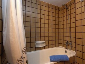 Hair dryer, towels