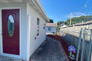 Property grounds - Almeria Casa (West Palm Beach)