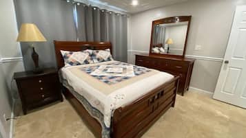 2 bedrooms, desk, iron/ironing board, travel crib
