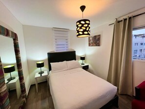 3 bedrooms, iron/ironing board, WiFi, bed sheets
