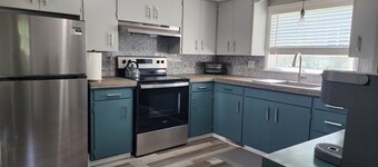 Cozy getaway mins from Michigan Tech, Ski & Snowmobile trails & Lake Superior