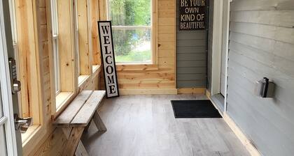 Cozy getaway mins from Michigan Tech, Ski & Snowmobile trails & Lake Superior