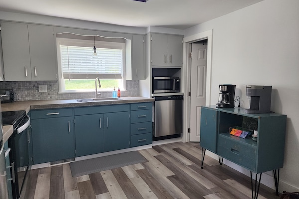 Refrigerador, microondas, horno, placa de cocina