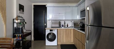 Micro-ondes, four, plaque de cuisson, lave-vaisselle