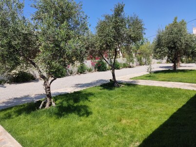 Almmos mezzanine apartments Kalamaki