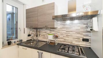 Réfrigérateur, plaque de cuisson