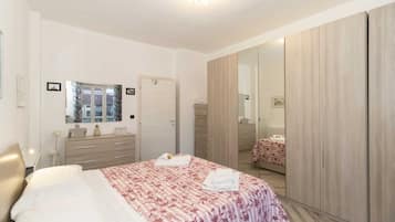 1 camera, ferro/asse da stiro, Wi-Fi, lenzuola