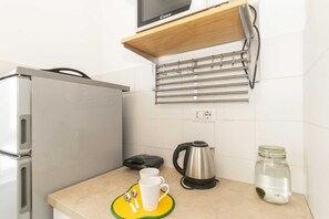 Geladeira, fogão, cooktop, torradeira