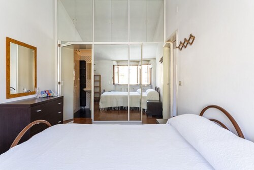 GuestHost - Livorno- Venezia neighborhood Lovely Apartment!
