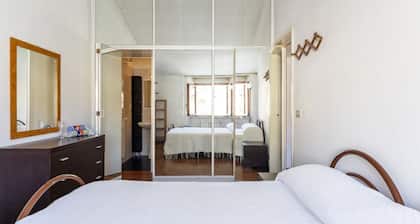 GuestHost - Livorno- Venezia neighborhood Lovely Apartment!