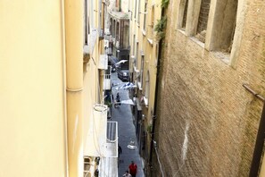 Balcony - GuestHost - Veiled Christ Studio Apartment (Napoli)