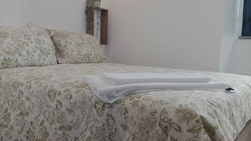 2 sovrum, skrivbord, strykjärn/strykbräda och gratis wi-fi