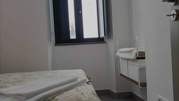 2 sovrum, skrivbord, strykjÀrn/strykbrÀda och gratis wi-fi