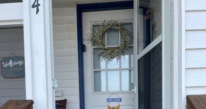 Summer Sea Cottage in WATERCREST near beaches and restaurants