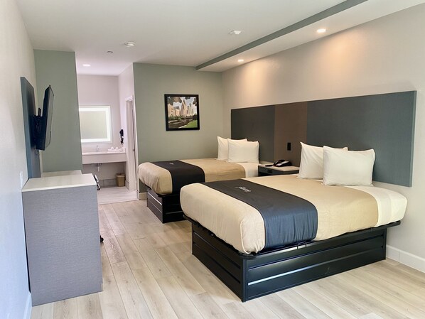 Individually furnished, desk, iron/ironing board, free WiFi