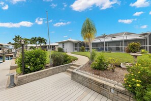 Property grounds - Direct access pet friendly villa w/bikes & kayaks! Villa Florence - SWFL Rentals (Cape Coral)