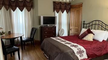 4 slaapkamers, een strijkplank/strijkijzer, gratis wifi, beddengoed