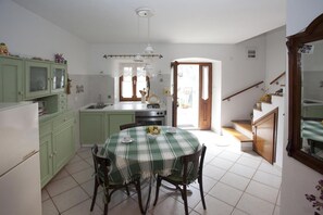 아파트, 흡연 | 2 개의 침실