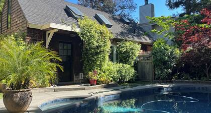 16 min. from San Francisco. 40 min. from Napa. . Walk to breweries, restaurants.