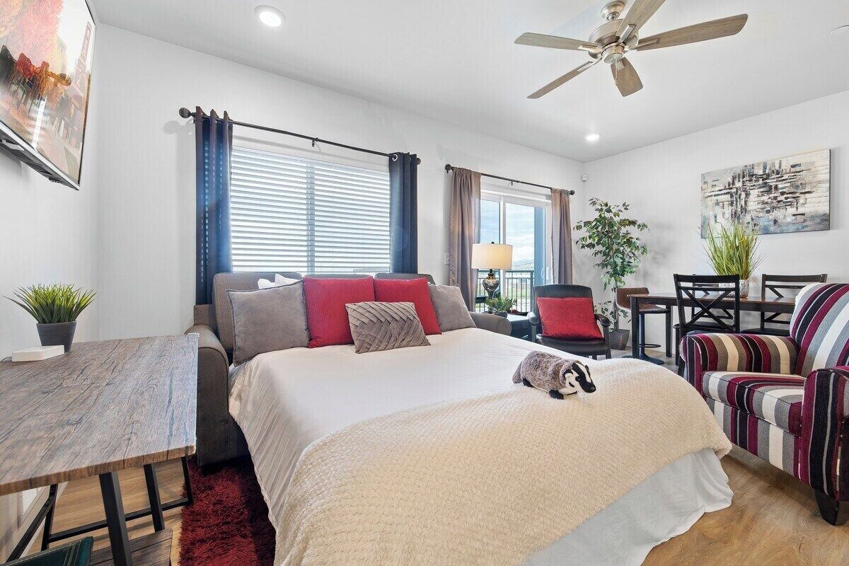 1 chambre, fer et planche à repasser, Wi-Fi, draps fournis