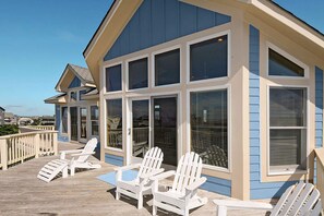 Terrace/patio - Canalfront, Private Pool, Hot Tub, Sound Views, Boat Dock (Avon)