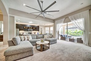 Smart-TV, Bücher, Computerbildschirme