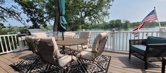 Private Beach Waterfront w/ Dock - Rock River Hideaway