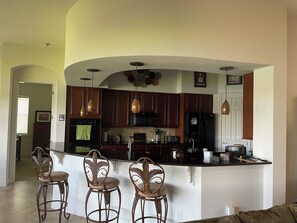 Fridge, microwave, oven, stovetop - Beautiful home in gated community! Perfect for active lifestyles! (Fort Myers)
