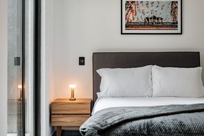 1 habitación, tabla de planchar con plancha, wifi y ropa de cama 