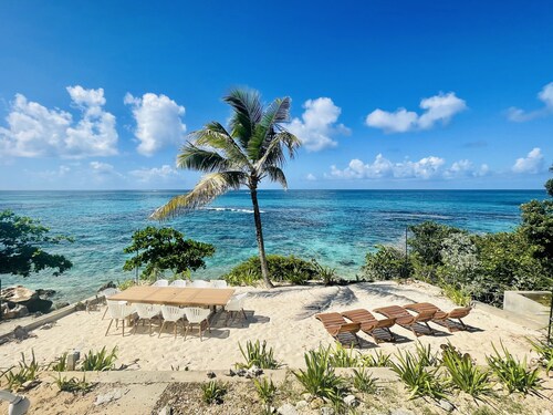 Caribbean Rhapsody Villa, Oceanfront Island Harbour Anguilla!!