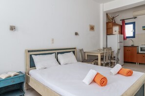 1 bedroom, free WiFi, bed sheets - Holiday Home '9 Perasma Kypri Beach' with Private Terrace, Wi-Fi and Air Conditioning (Kypri)