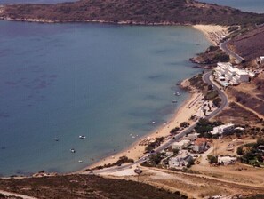 On the beach - Holiday Home '11 Perasma Kypri Beach Apt' with Private Terrace, Wi-Fi and Air Conditioning (Kypri)