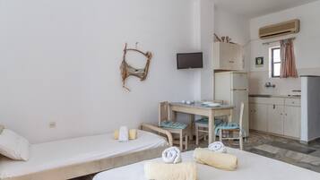 1 bedroom, free WiFi, bed sheets