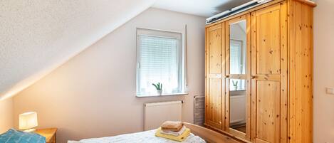 2 chambres, fer et planche à repasser, Wi-Fi gratuit, draps fournis