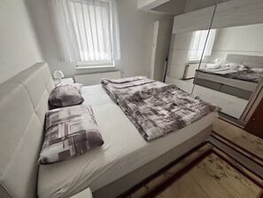 1 Schlafzimmer, Bügeleisen/Bügelbrett, kostenloses WLAN, Bettwäsche
