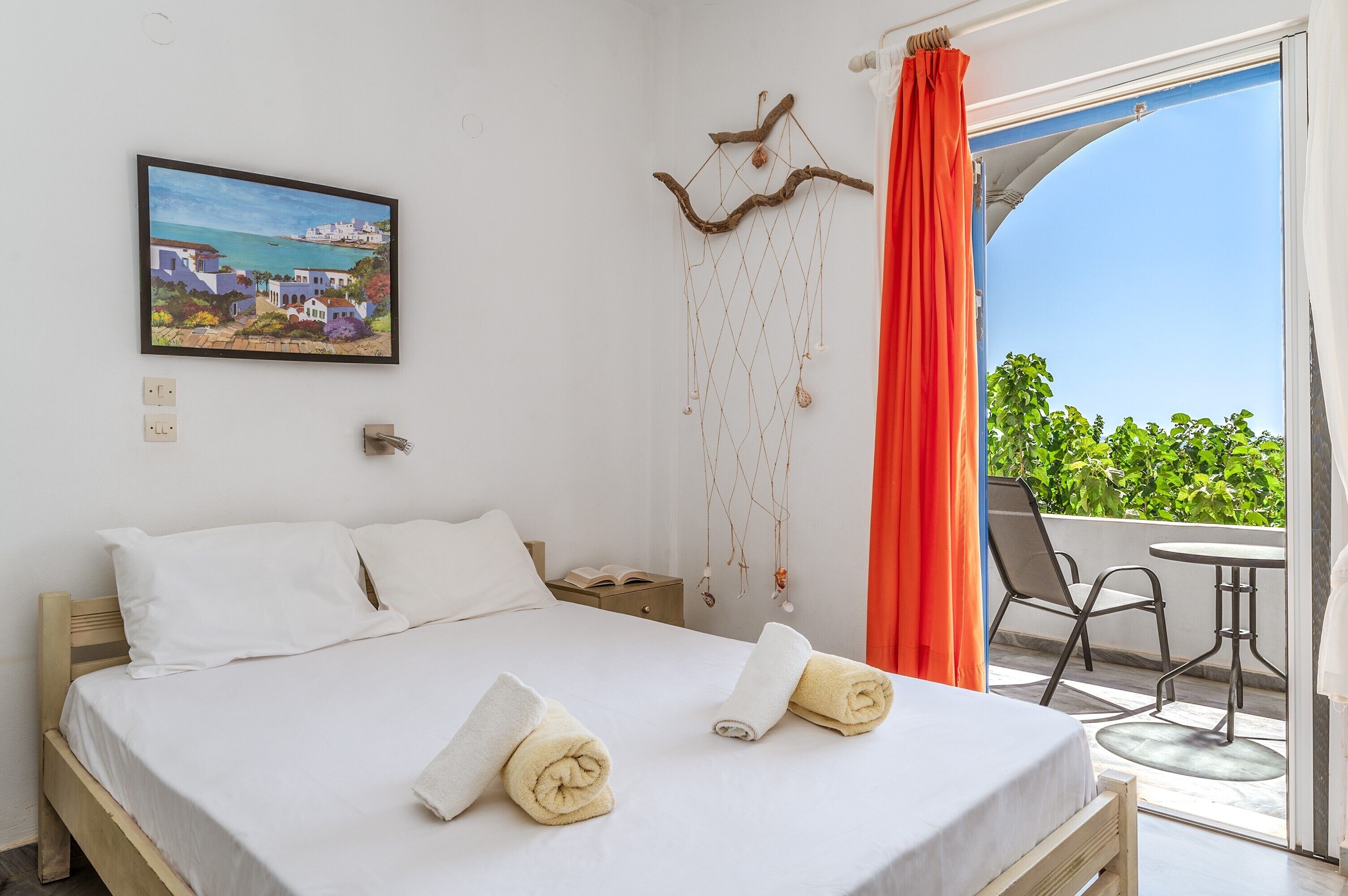 1 bedroom, desk, free WiFi, bed sheets