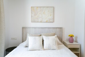 2 bedrooms, iron/ironing board, free WiFi, wheelchair access