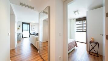 2 bedrooms, iron/ironing board, free WiFi, wheelchair access