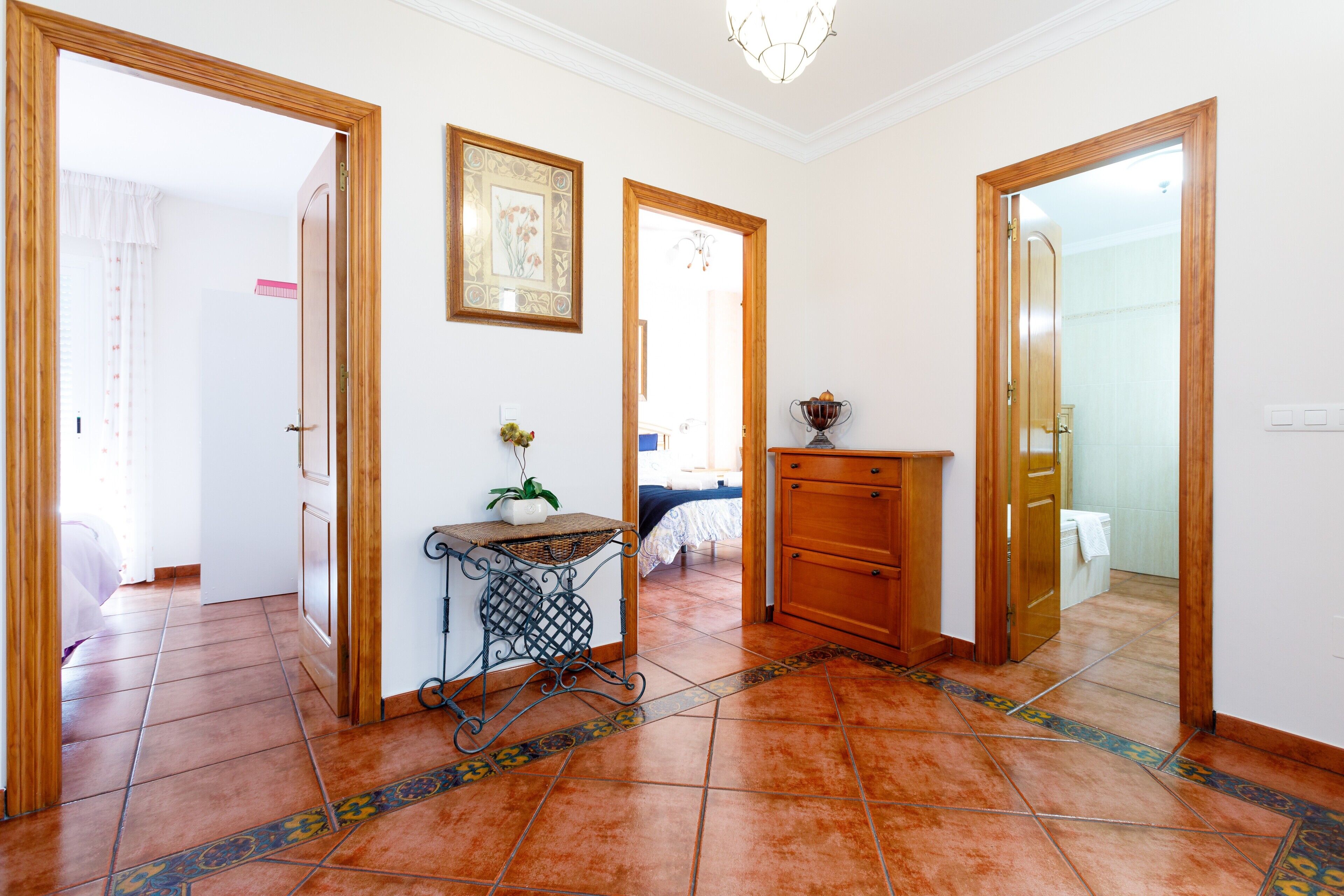 3 bedrooms, iron/ironing board, free WiFi, bed sheets