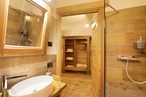 Shower, free toiletries, hair dryer, towels - Chalet "1175 - Grand-Haury" (Arvier AO)